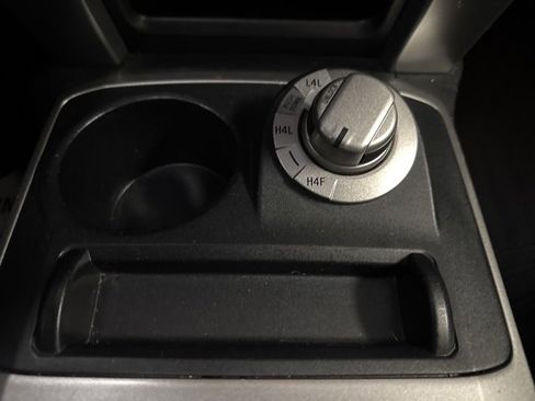 Used 2013 Toyota 4Runner Limited image 33