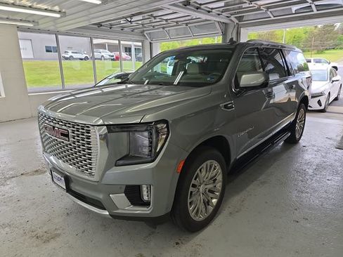 Certified 2023 GMC Yukon XL Denali w/ Advanced Technology Package AWD/4WD image 2