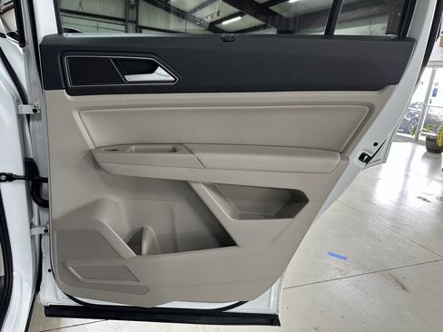 Used 2019 Volkswagen Atlas SEL R-Line image 16