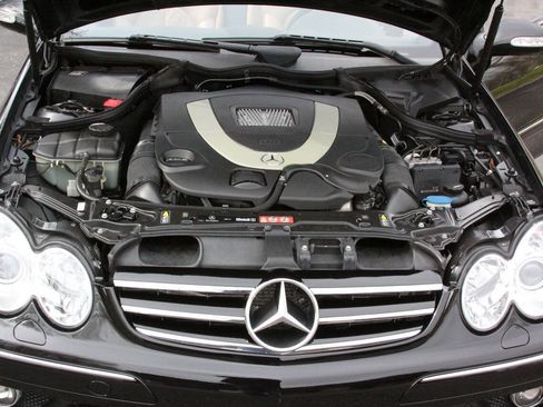 Used 2008 Mercedes-Benz CLK 550 Cabriolet image 27