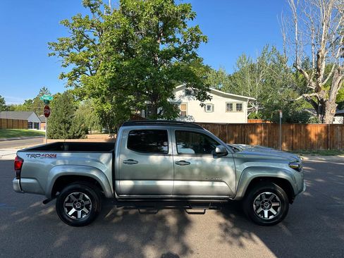 Used 2022 Toyota Tacoma SR AWD/4WD image 6