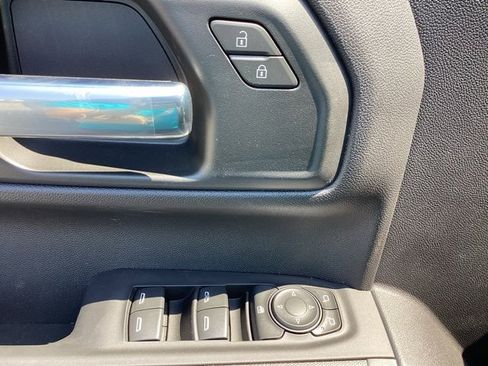 New 2025 Chevrolet Silverado 1500 Custom image 6