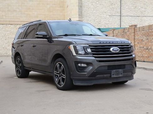 Used 2020 Ford Expedition Limited w/ Equipment Group 303A image 2