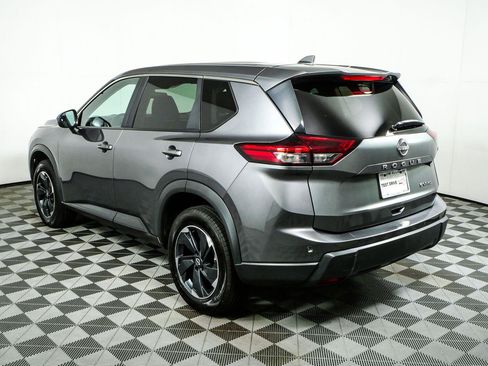 Used 2024 Nissan Rogue SV AWD/4WD image 27