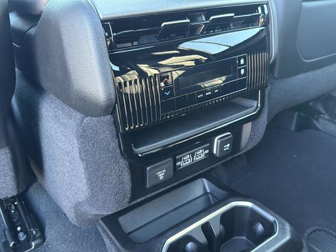 New 2026 Jeep Grand Wagoneer image 28