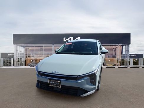 New 2026 Kia K4 FWD image 8