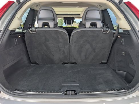 Used 2024 Volvo XC90 B5 Plus image 18