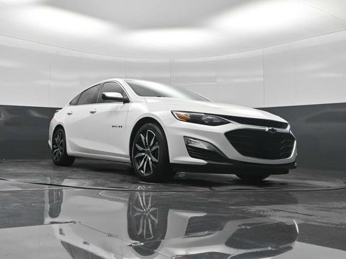 Used 2021 Chevrolet Malibu RS FWD image 18