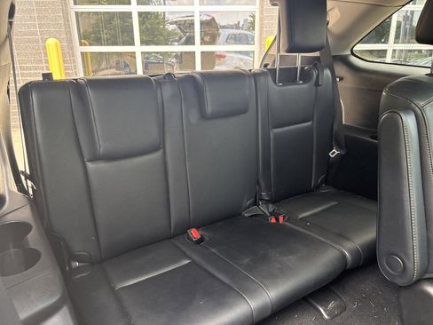 Used 2019 Toyota Highlander Limited Platinum AWD/4WD image 32