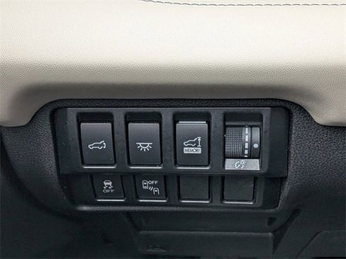 Used 2020 Subaru Ascent Limited w/ Popular Package #2A image 23