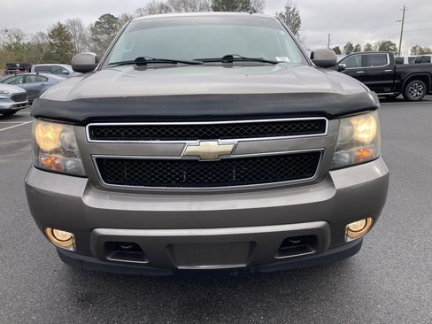 Used 2011 Chevrolet Tahoe LT image 2