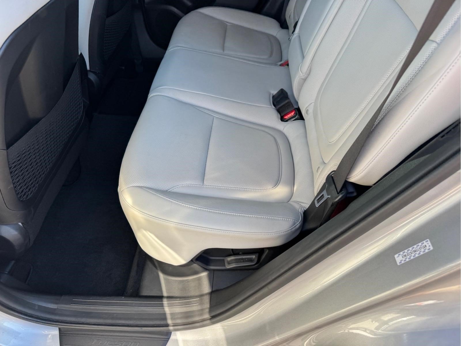 Used 2024 Hyundai Tucson Limited AWD/4WD image 12