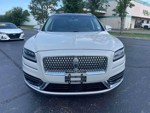 Used 2019 Lincoln Nautilus Reserve AWD/4WD image 2