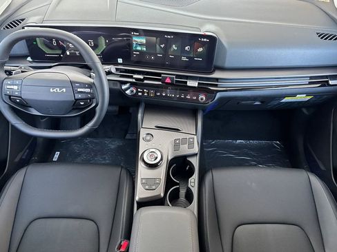 New 2026 Kia Sportage EX AWD/4WD image 13