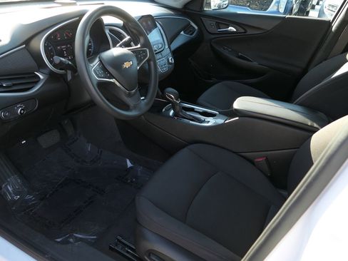 Used 2023 Chevrolet Malibu LT image 12