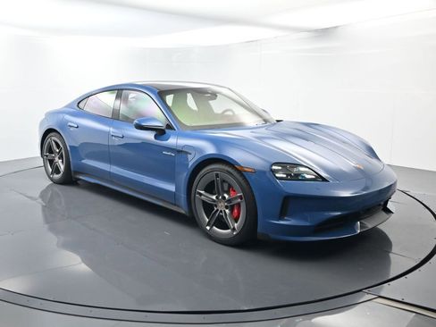 Certified 2025 Porsche Taycan 4S image 17