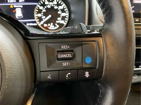 Used 2021 Nissan Rogue SV w/ Premium Package image 15