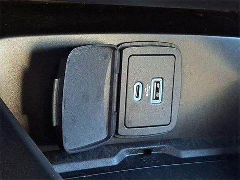 Used 2022 Ford Bronco Wildtrak image 24