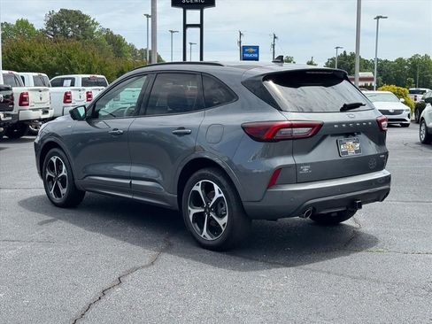 Used 2023 Ford Escape ST-Line Select w/ Tech Pack #2 AWD/4WD image 5