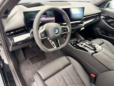New 2026 BMW 530i xDrive w/ M Sport Package AWD/4WD image 9