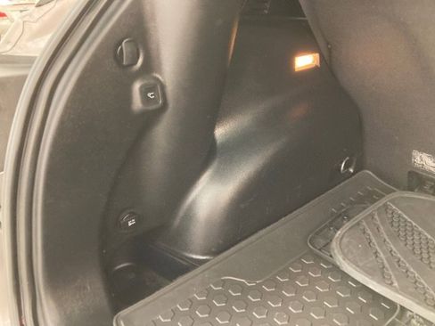 Used 2017 Jeep Compass Latitude w/ Cold Weather Group image 40