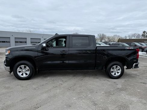 Used 2025 Chevrolet Silverado 1500 LT AWD/4WD image 2