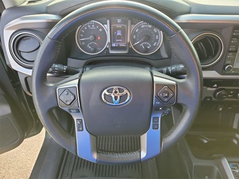 Used 2021 Toyota Tacoma SR5 w/ Trail Edition image 26