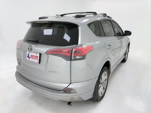 Used 2018 Toyota RAV4 Platinum FWD image 20