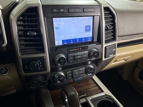 Used 2020 Ford F150 Lariat w/ Equipment Group 502A Luxury AWD/4WD image 32
