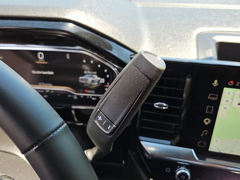 Used 2025 GMC Sierra 1500 Elevation AWD/4WD image 14