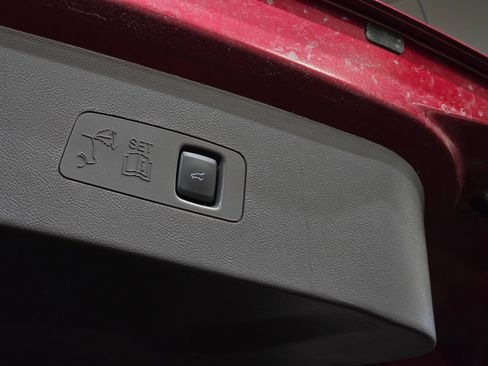 Used 2022 Lincoln Corsair FWD w/ Equipment Group 101A image 43