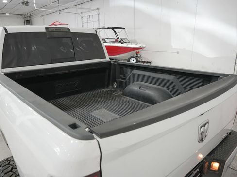 Used 2018 RAM 2500 SLT AWD/4WD image 35
