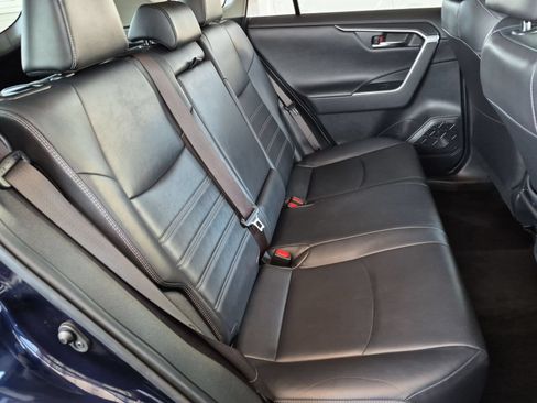 Used 2019 Toyota RAV4 Limited w/ Advanced Technology Package FWD image 27