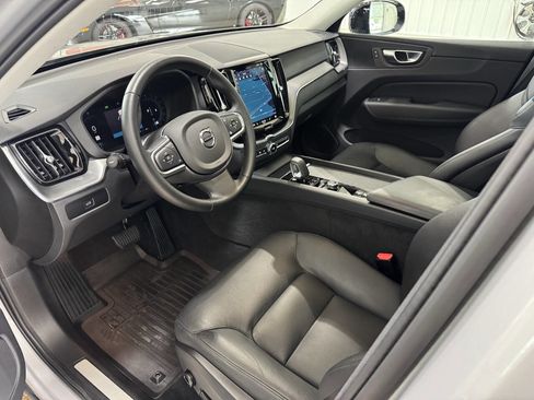 Used 2024 Volvo XC60 B5 Core image 7
