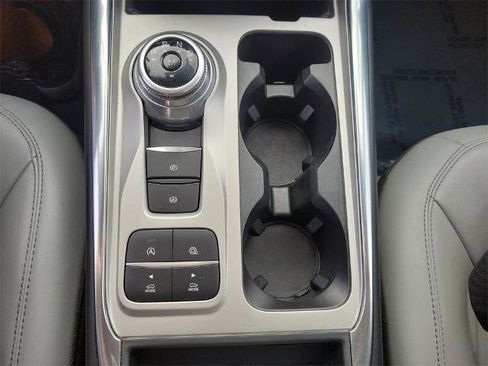 Certified 2021 Ford Explorer XLT w/ Equipment Group 202A image 30