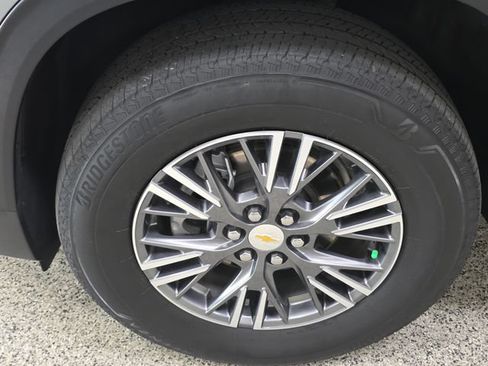 Used 2026 Chevrolet Traverse LT AWD/4WD image 18
