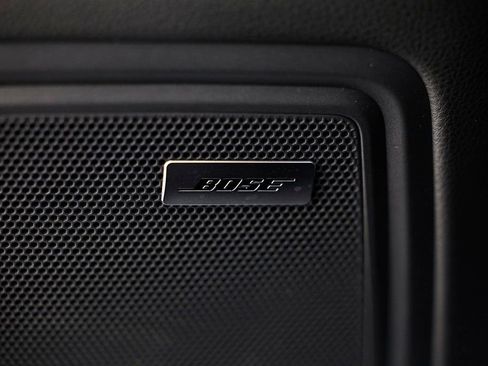 Certified 2025 Porsche Macan image 21