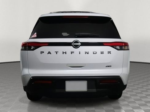 New 2026 Nissan Pathfinder SV image 4