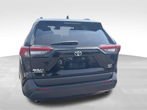 Used 2024 Toyota RAV4 XLE AWD/4WD image 18