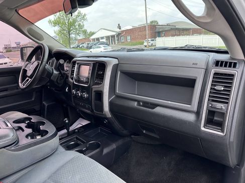 Used 2016 RAM 2500 Tradesman w/ Chrome Appearance Group image 12