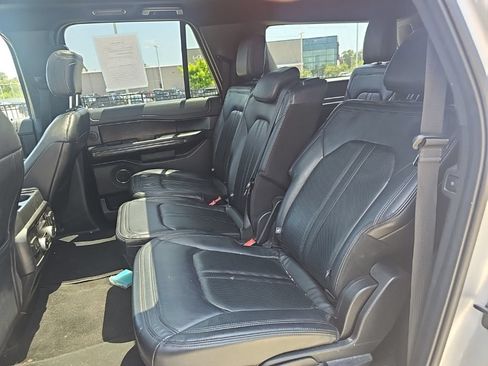 Used 2019 Ford Expedition Max Limited RWD image 18