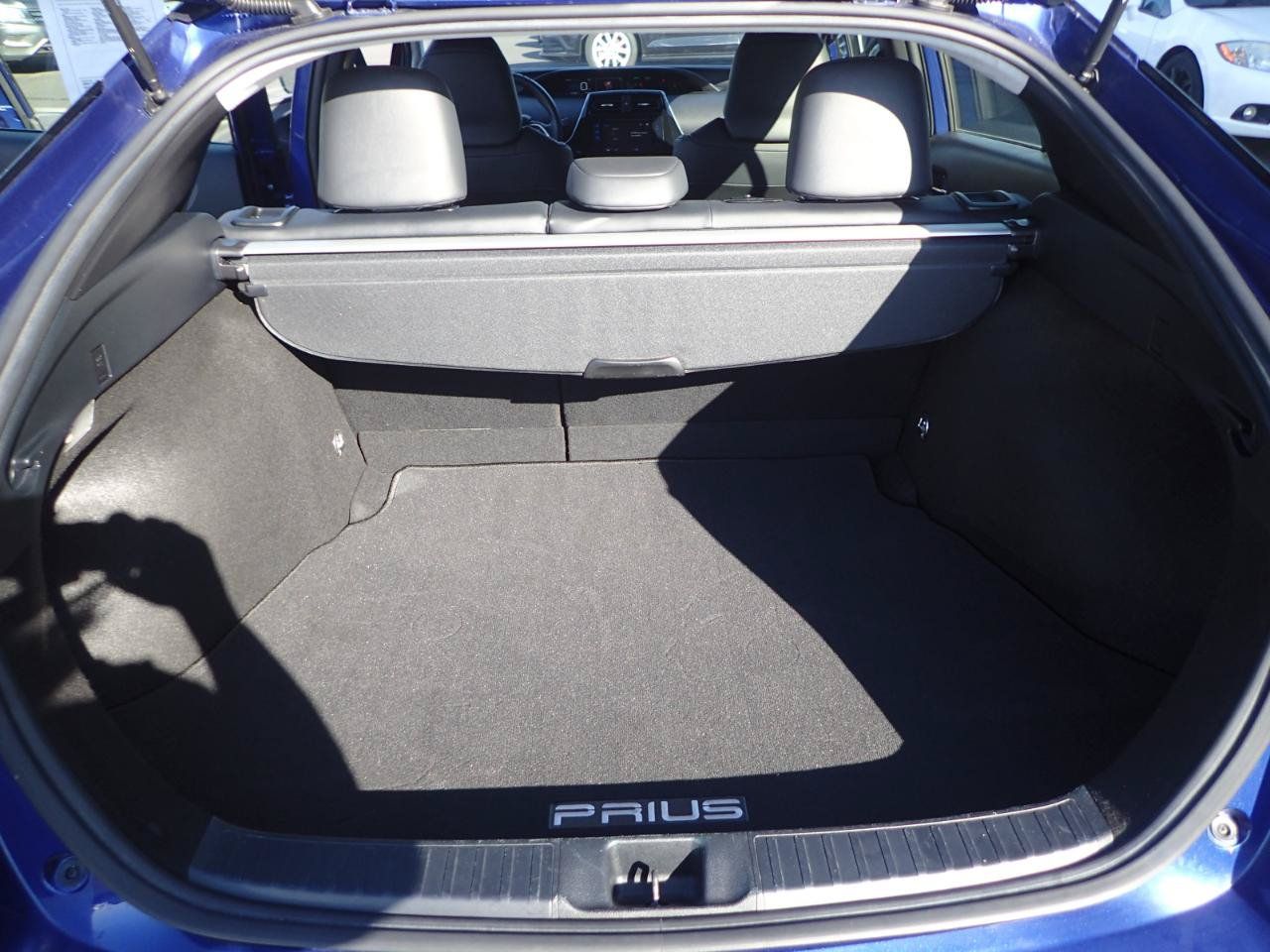 Used 2016 Toyota Prius Four FWD image 11