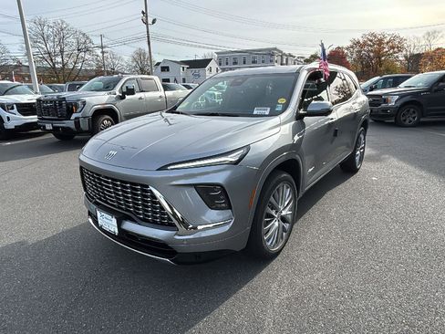 New 2026 Buick Enclave Avenir w/ Super Cruise Package image 3