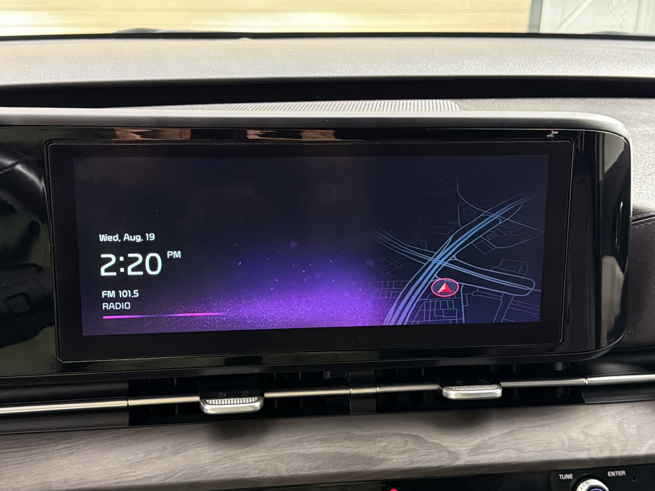 Used 2023 Kia Carnival EX FWD image 21
