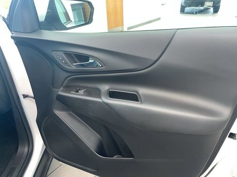 Used 2022 Chevrolet Equinox LT image 22