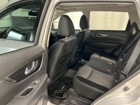 Used 2017 Nissan Rogue SV AWD/4WD image 9