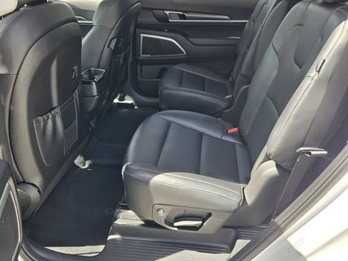 Used 2023 Kia Telluride S AWD/4WD image 11