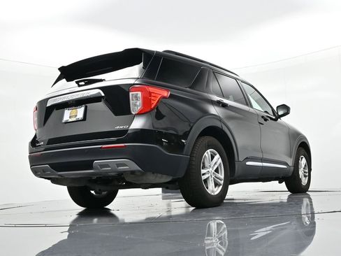 Used 2022 Ford Explorer XLT w/ Equipment Group 202A image 21