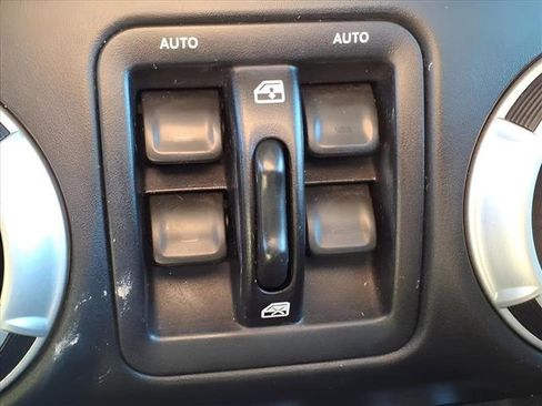 Used 2015 Jeep Wrangler Unlimited Sahara w/ Dual Top Group image 21