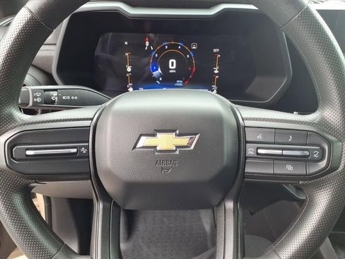Used 2023 Chevrolet Colorado W/T RWD image 5